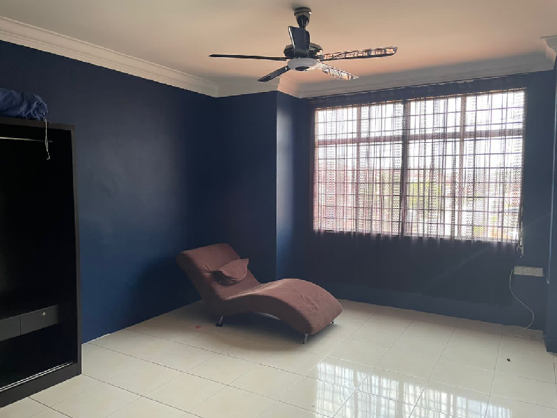 rumah cantik 2 tingkat taman chukai indah - photo 6