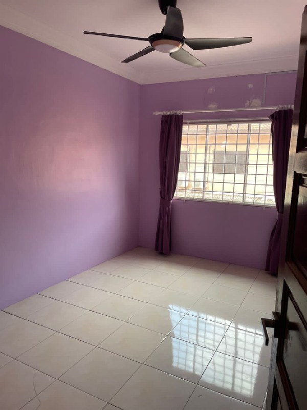 rumah cantik 2 tingkat taman chukai indah - photo 8