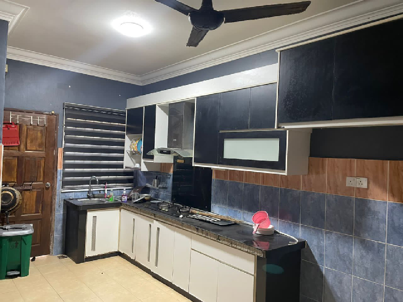 rumah cantik 2 tingkat taman chukai indah - photo 9
