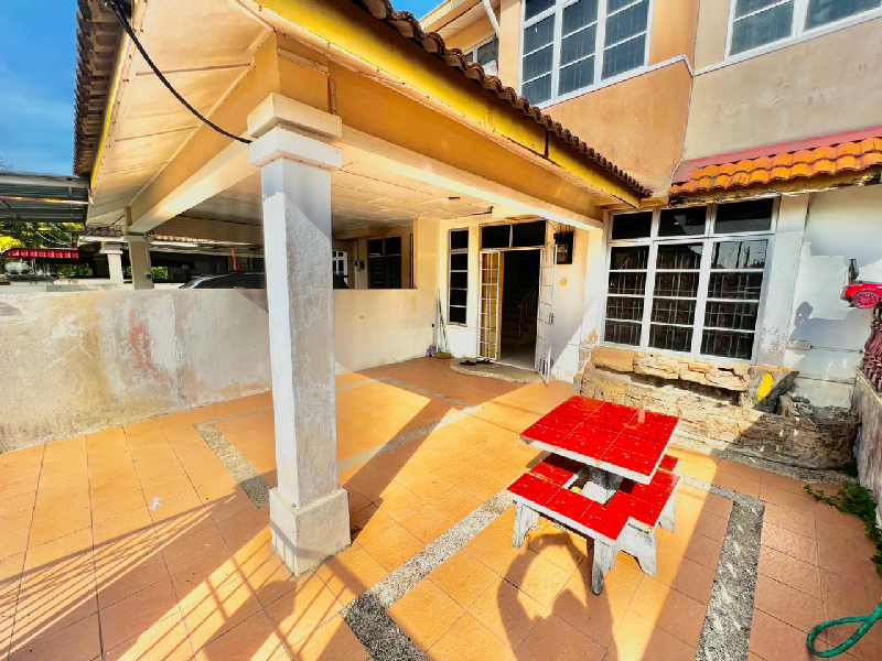 CANTIK rumah teres 2 tingkat taman soleha kemaman - photo 2
