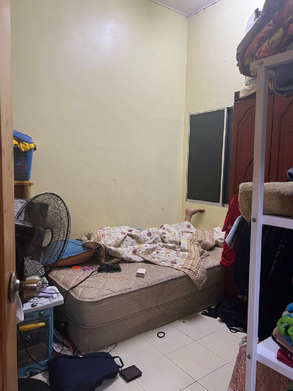 CANTIK Rumah Teres Setingkat Taman batu hitam - photo 5