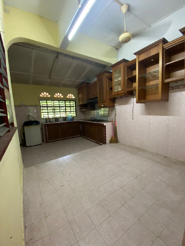 rumah teres setingkat taman sg isap perdana - photo 9