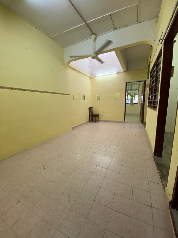 rumah teres setingkat taman sg isap perdana - photo 12