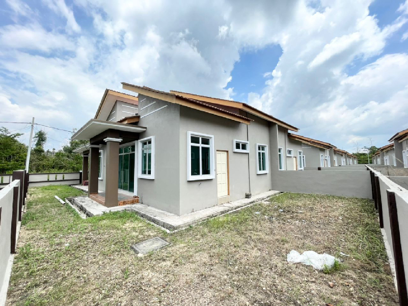rumah baru semi d setingkat batu 4 binjai   - photo 2