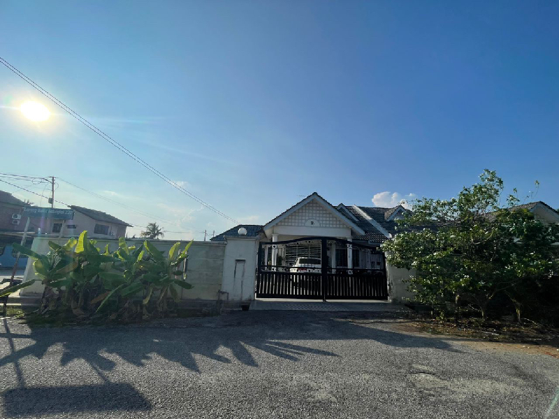  RUMAH SEMI-D SINGLE STOREY BUKIT SETONGKOL KUANTAN {CORNER LOT & FREEHOLD} - photo 10