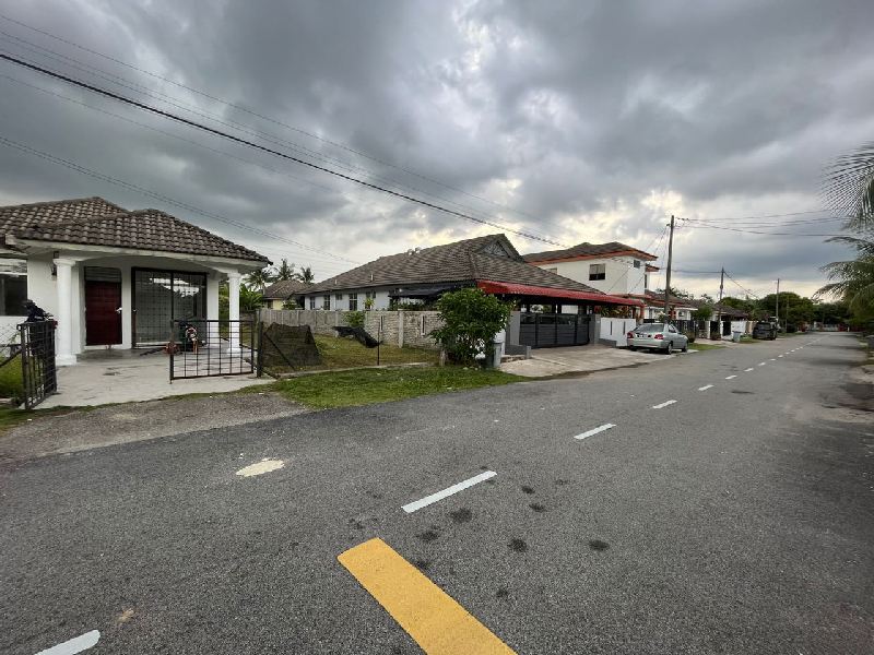 Rumah Banglo Setingkat Taman Sungai Isap Damai Kuantan - photo 2