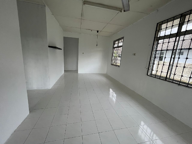 Rumah Banglo Setingkat Taman Sungai Isap Damai Kuantan - photo 3