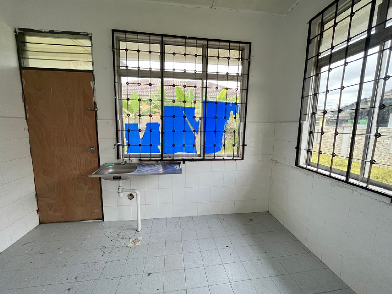 Rumah Banglo Setingkat Taman Sungai Isap Damai Kuantan - photo 4