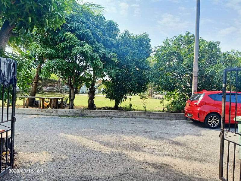 RUMAH TERES SETINGKAT SEBERANG BALOK  - photo 2
