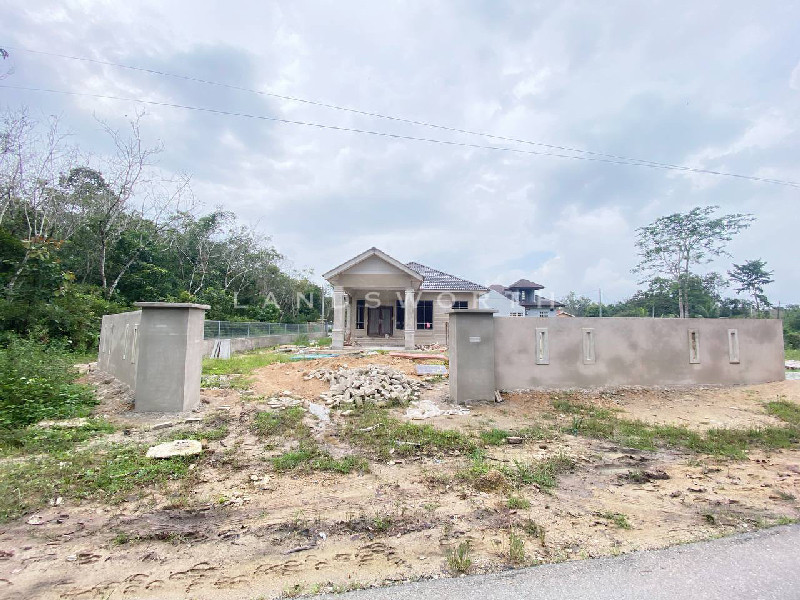 Rumah Banglo berdekatan jalan bypass Pasir Puteh - photo 8