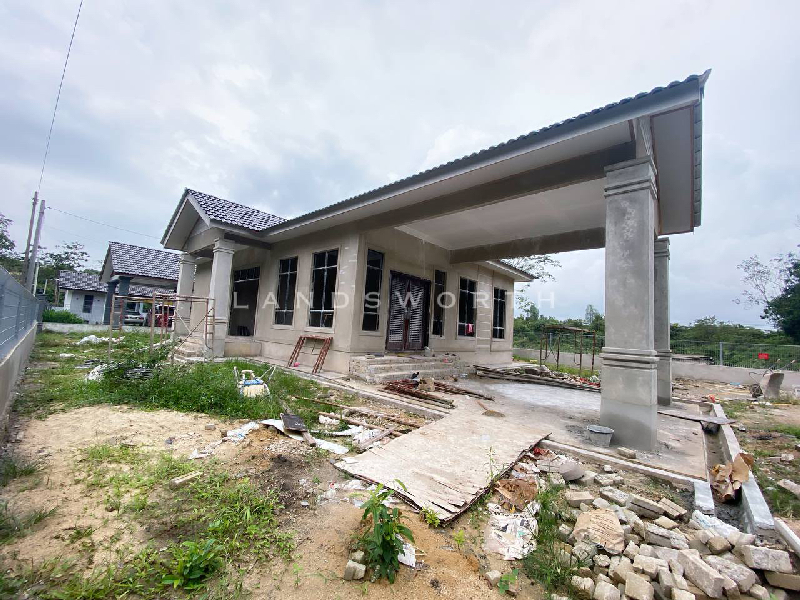 Rumah Banglo berdekatan jalan bypass Pasir Puteh - photo 9