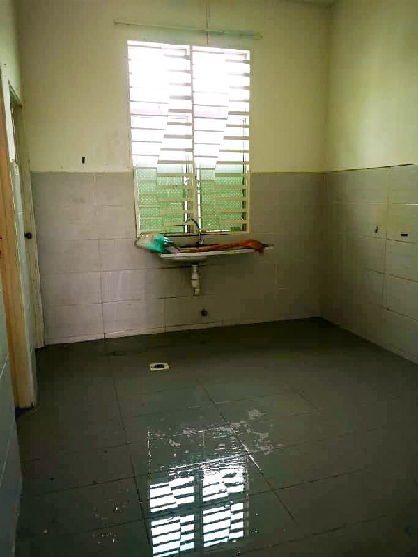 Rumah Teres Setingkat Taman I-con, Bandar Kuantan Putri, Sg Soi Kuantan - photo 5