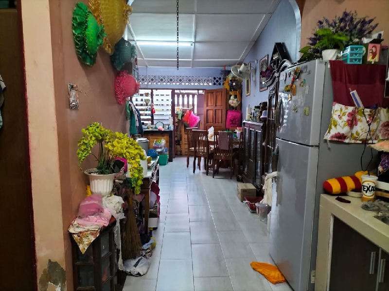 Rumah Teres Setingkat Taman Pelindung Bayu, fully renovated  - photo 4