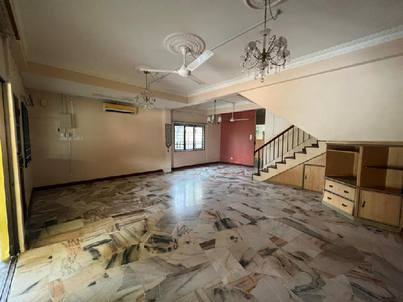 Rumah Teres Endlot Dua Tingkat Alor Akar Kuantan - photo 2
