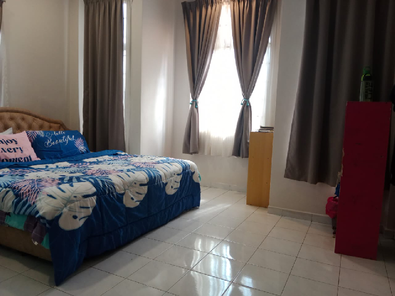Rumah Teres Endlot Dua Tingkat Indera Mahkota 6 - photo 4