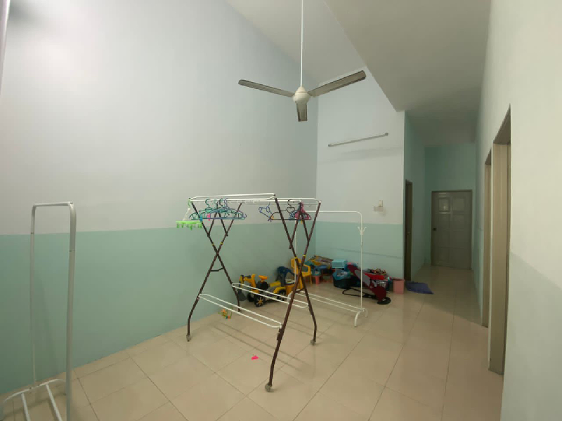 Rumah Teres Setingkat Kg Padang Jaya  Untuk Dijual - photo 5