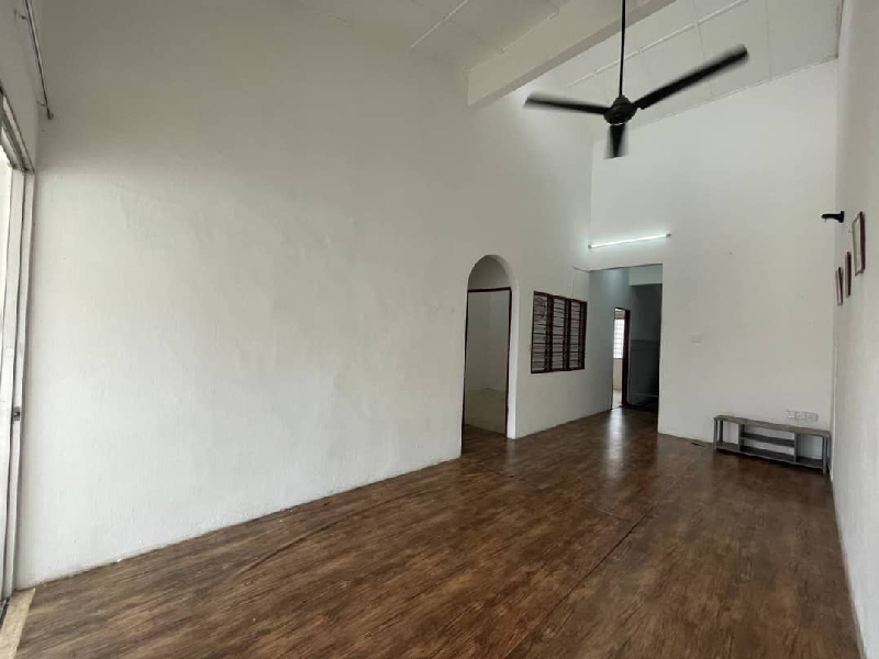 Rumah TERES SETINGKAT TAMAN SRI MAHKOTA BATU 12 KUANTAN PAHANG  - photo 5