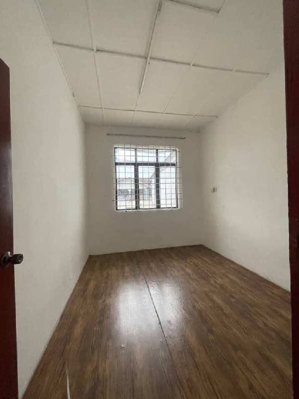 Rumah TERES SETINGKAT TAMAN SRI MAHKOTA BATU 12 KUANTAN PAHANG  - photo 6
