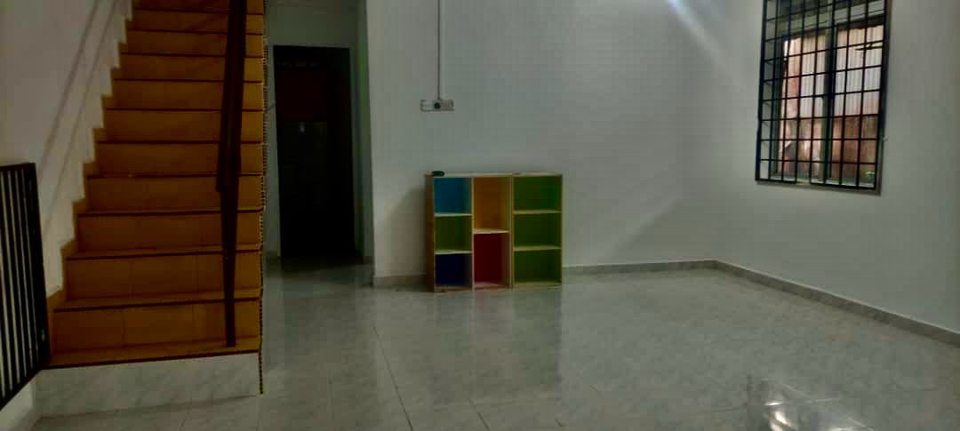 Rumah Teres 2 Tingkat Taman Seri Mekar Kemaman - photo 3