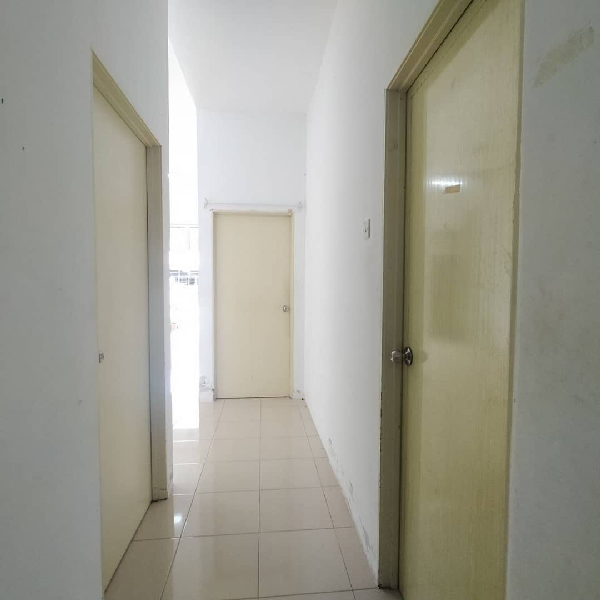 turun harga , Rumah Teres Setingkat.. Unit tengah - photo 4