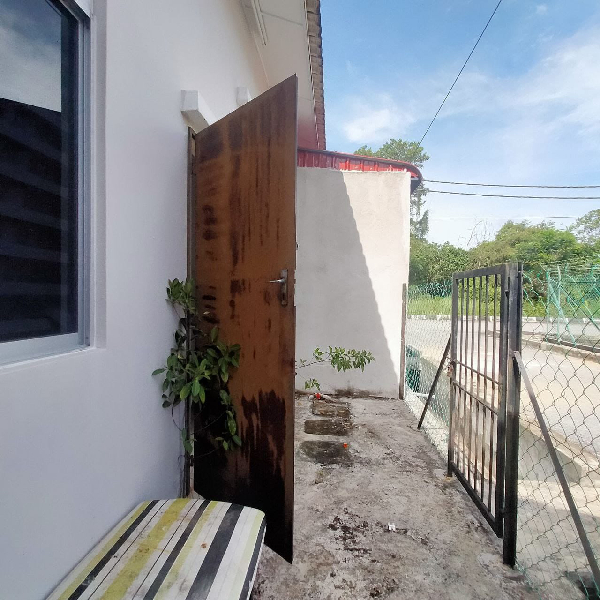 turun harga , Rumah Teres Setingkat.. Unit tengah - photo 8