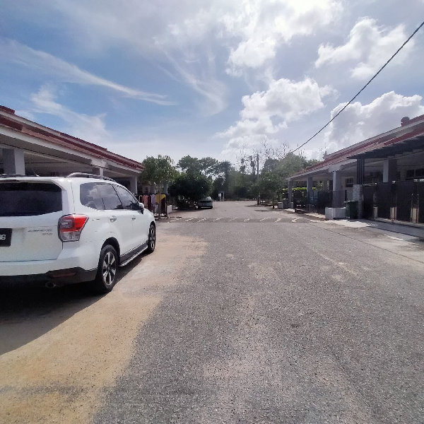 turun harga , Rumah Teres Setingkat.. Unit tengah - photo 10