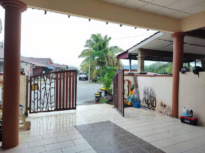 RUMAH RENOVATED TERES SETINGKAT DI TAMAN BATU HITAM - photo 2