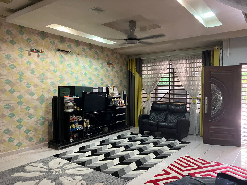 RUMAH TERES 2 TINGKAT RENOVATED ,INDERA MAHKOTA 8 ( IM8) FULLY FURNISHED - photo 3