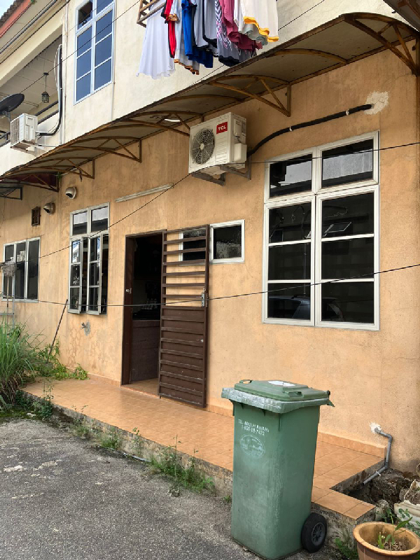 RUMAH TERES 2 TINGKAT RENOVATED ,INDERA MAHKOTA 8 ( IM8) FULLY FURNISHED - photo 13