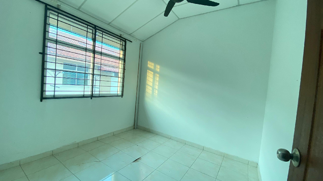 Rumah Teres 1 1/4 Tingkat Taman PSJ Sungai Karang Kuantan [FREEHOLD] - photo 6