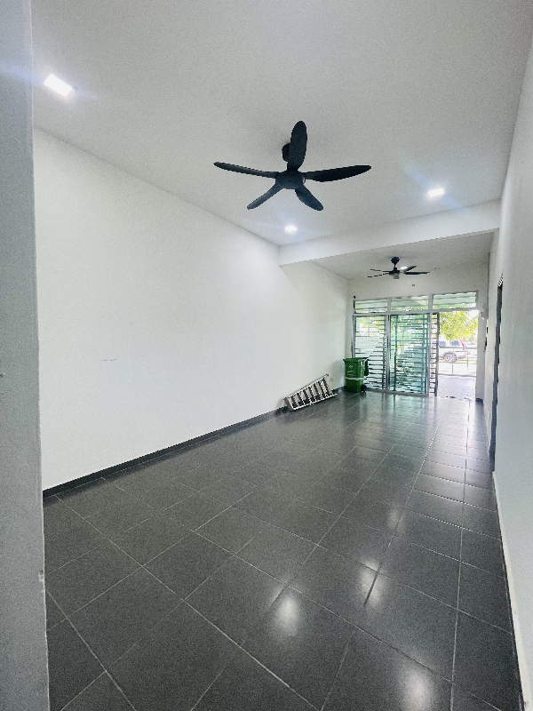 RUMAH TERES SETINGKAT KEMPADANG BAY (Facing Open) - photo 3