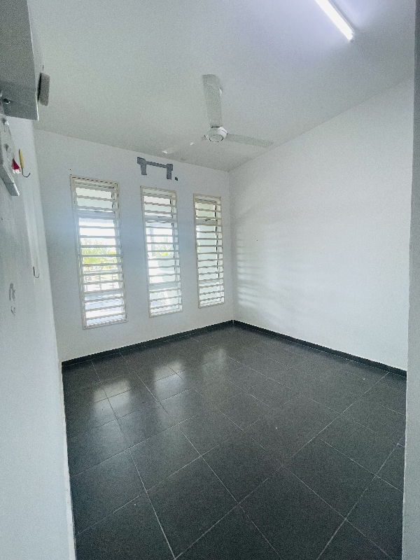 RUMAH TERES SETINGKAT KEMPADANG BAY (Facing Open) - photo 4