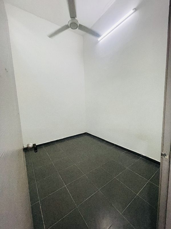 RUMAH TERES SETINGKAT KEMPADANG BAY (Facing Open) - photo 5