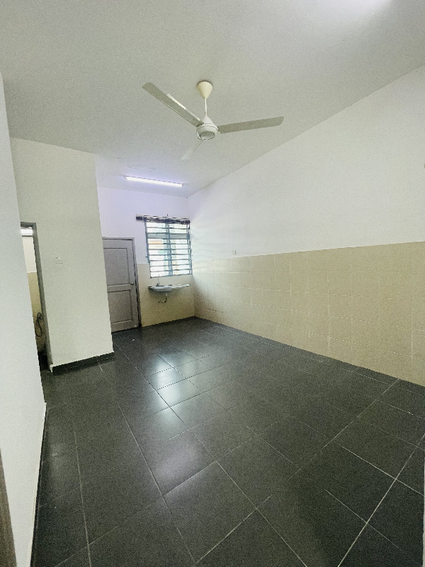 RUMAH TERES SETINGKAT KEMPADANG BAY (Facing Open) - photo 7