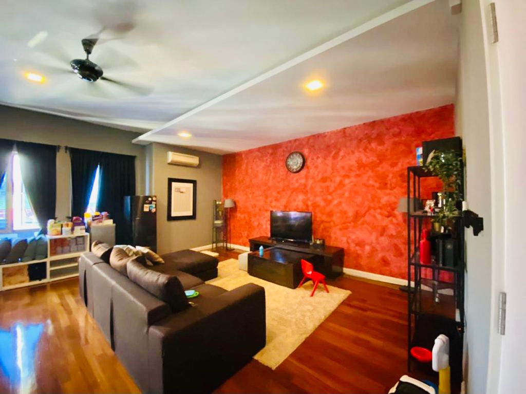 CoRNER LOT 4 StOREy SEMI D The RaFFLeSiA HuGE LaND - photo 4