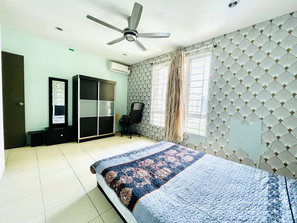 PLaTiNUM PV12 CenTRaL FuLLy FuRNishED 3 biLiK - photo 4