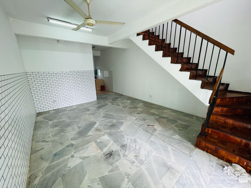TeReS 2 TingKaT FReEHoLd TaMaN SRi GoMBaK - photo 2