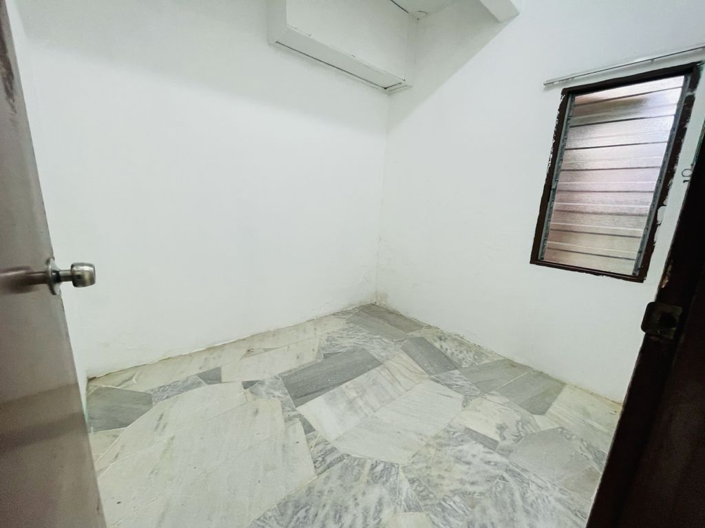 TeReS 2 TingKaT FReEHoLd TaMaN SRi GoMBaK - photo 3