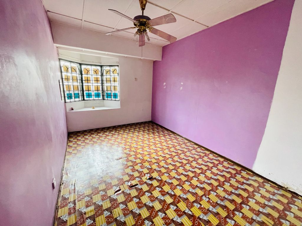TeReS 2 TingKaT FReEHoLd TaMaN SRi GoMBaK - photo 4