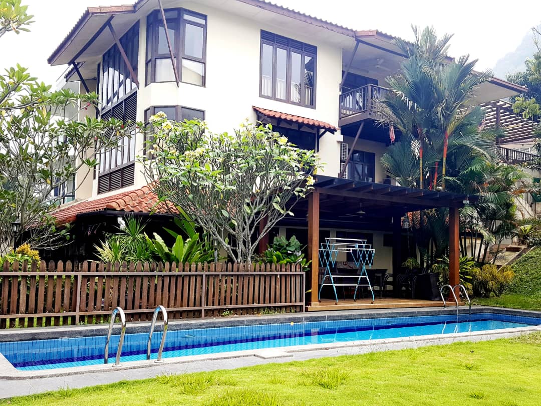 CoRNeR LoT LUaS SeMi D FReEHoLD TaMaN MeLAWaTi