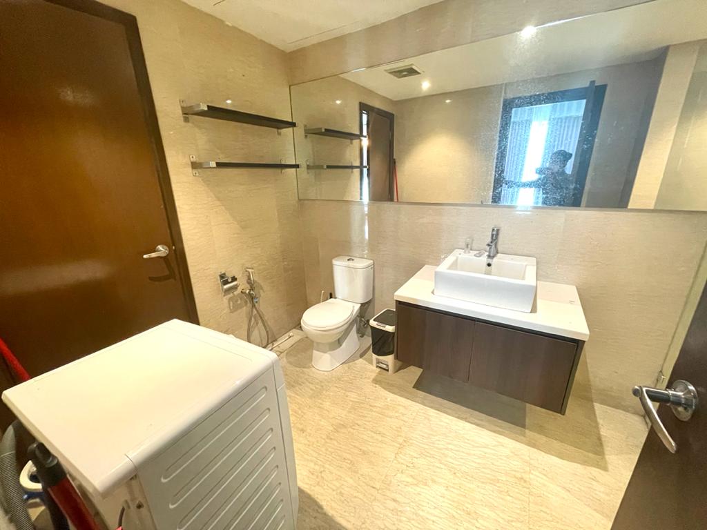 FuLLy FuRNiShED STuDiO REGaLiA SuiTES RESiDeNcE - photo 6