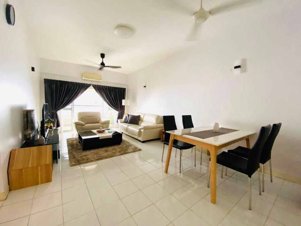 Renovated Seri Maya Condominium FReEHoLd - photo 2