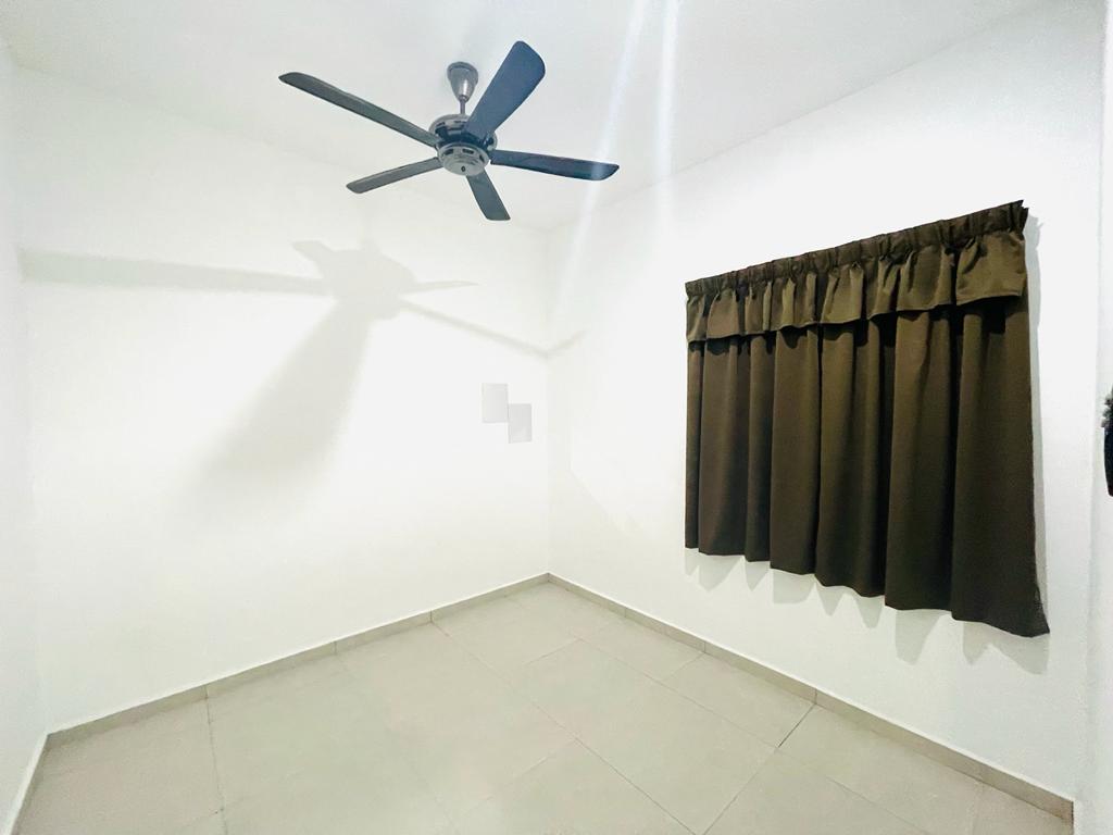 RuMaH SetingKaT 2 BiLiK SeGambUT KuaLa LuMPuR - photo 6