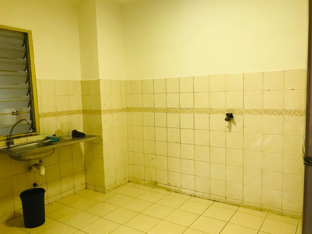 RuMah BeSaR iDaMaN PuTeRa 4 RooMs SeTaPak - photo 5