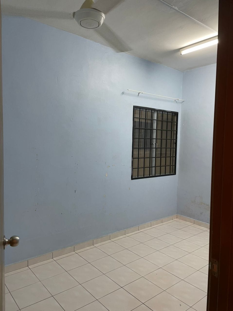 PaRTLy FuRNisHeD SRi HiJaUaN APaRTMeNT AmPaNG - photo 4