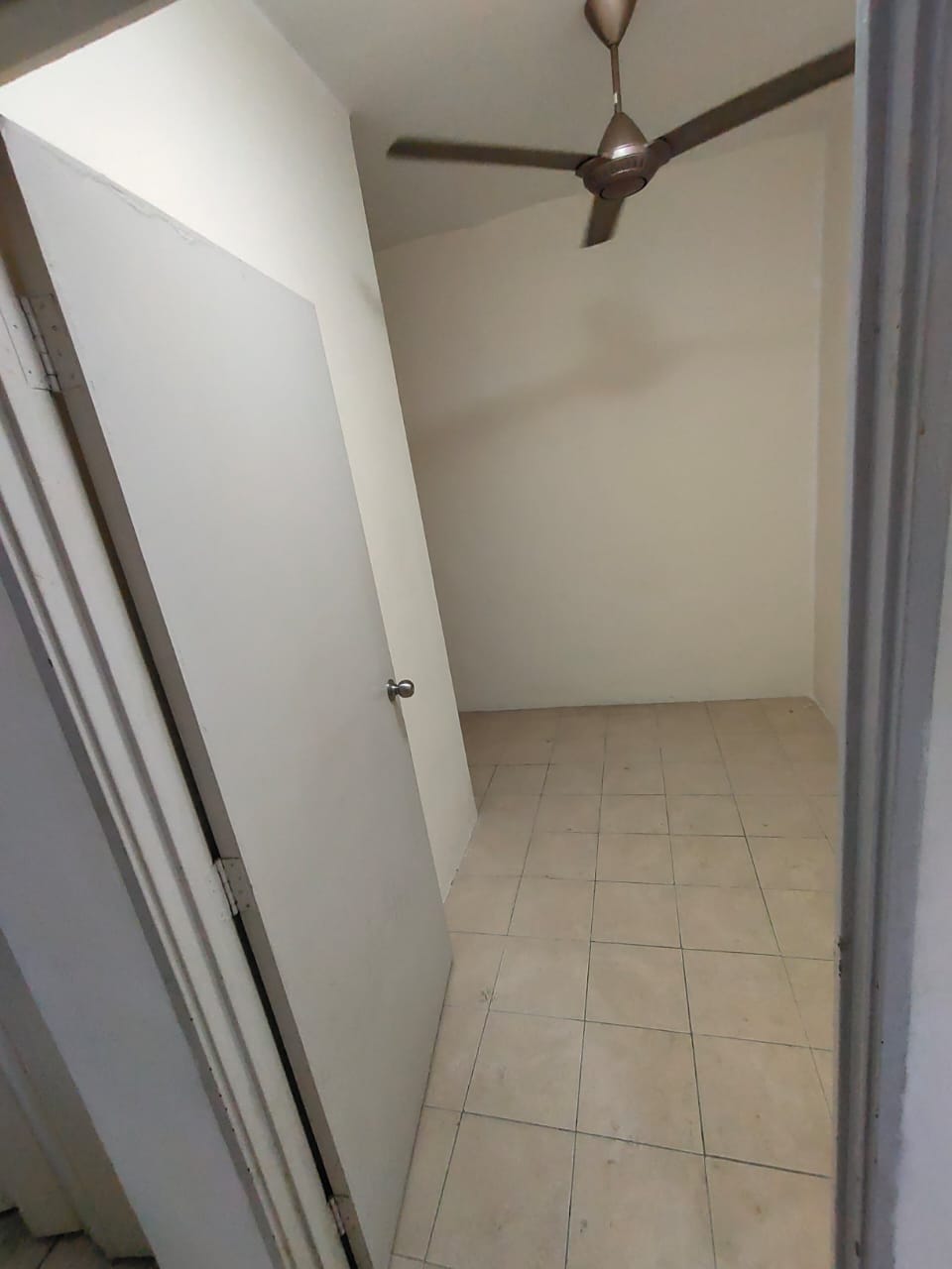BisTaRia ReSiDenSi UKay BiSTaRi GaTeD SECuRiTY - photo 4