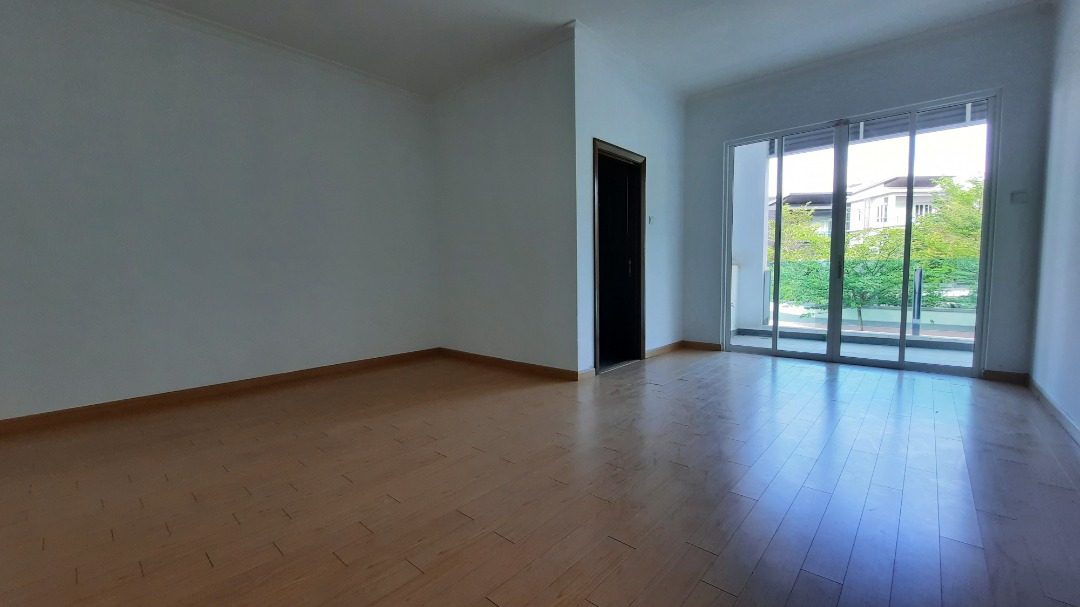 SeMi D BeVeRLy HeiGhT FReEHoLD AmPanG - photo 4