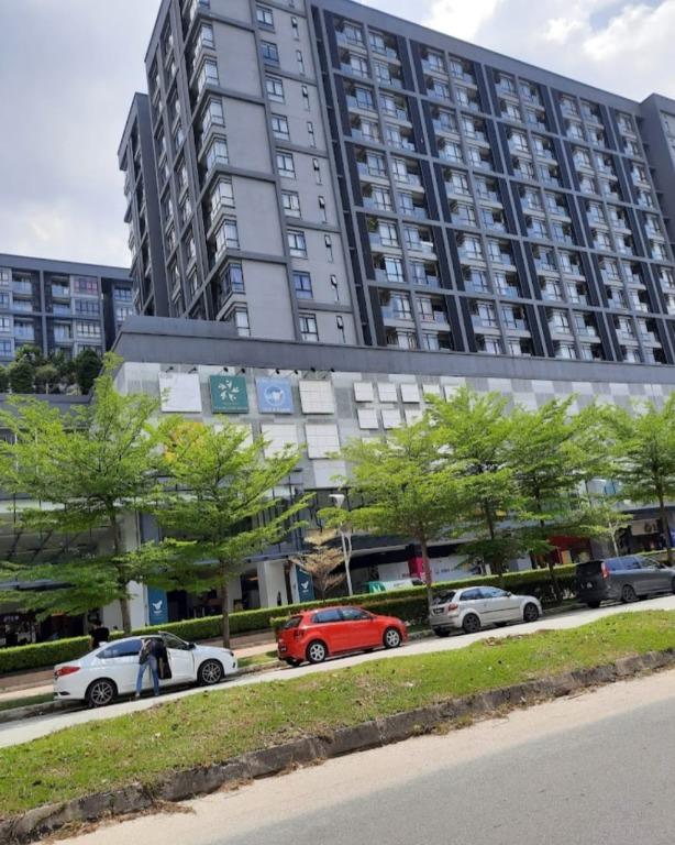 Utropolis Serviced Apartment 1 - photo 2