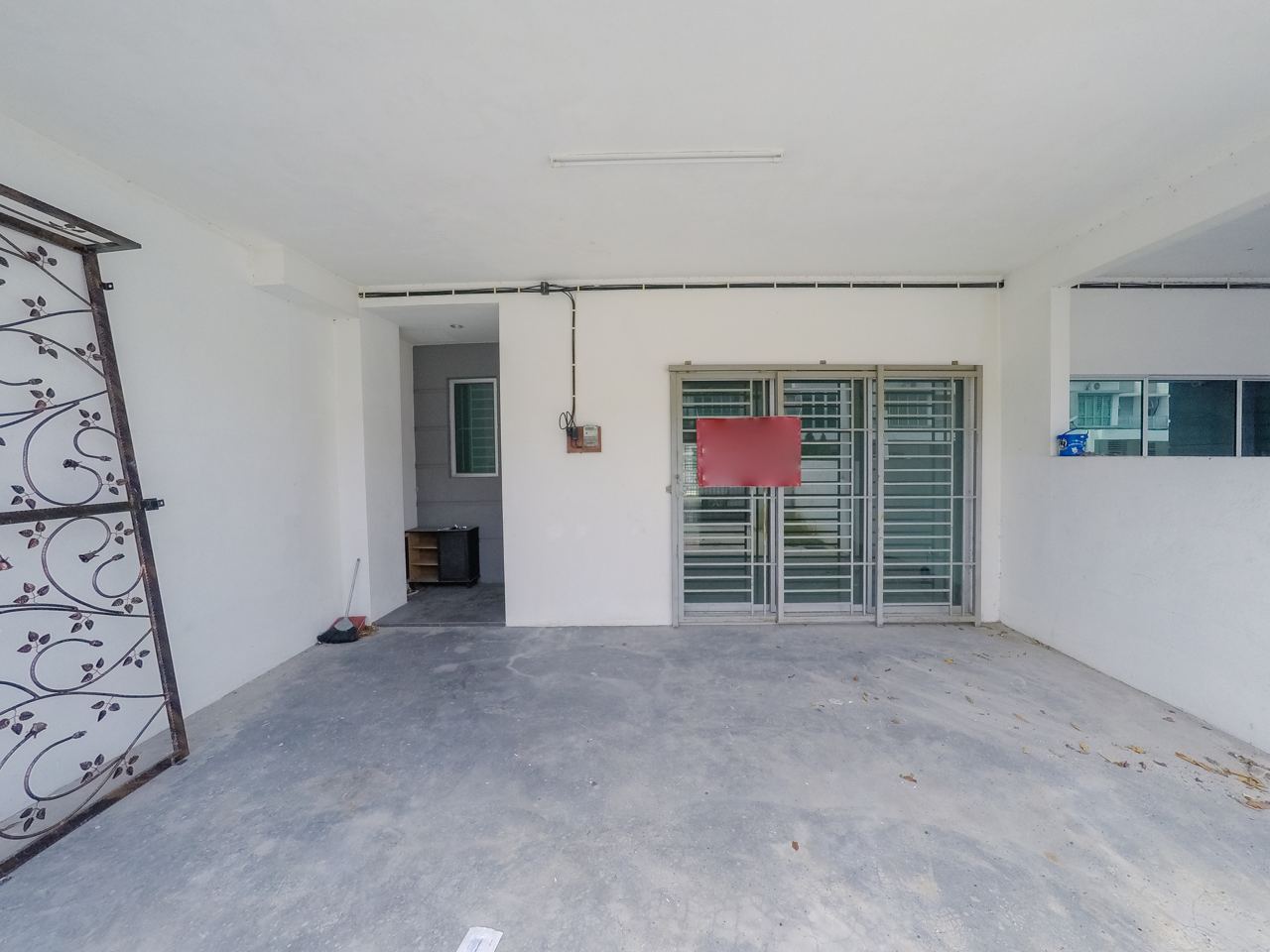 2Sty NON BUMI LOT House BANDAR SAUJANA PUTRA SP3 P - photo 2