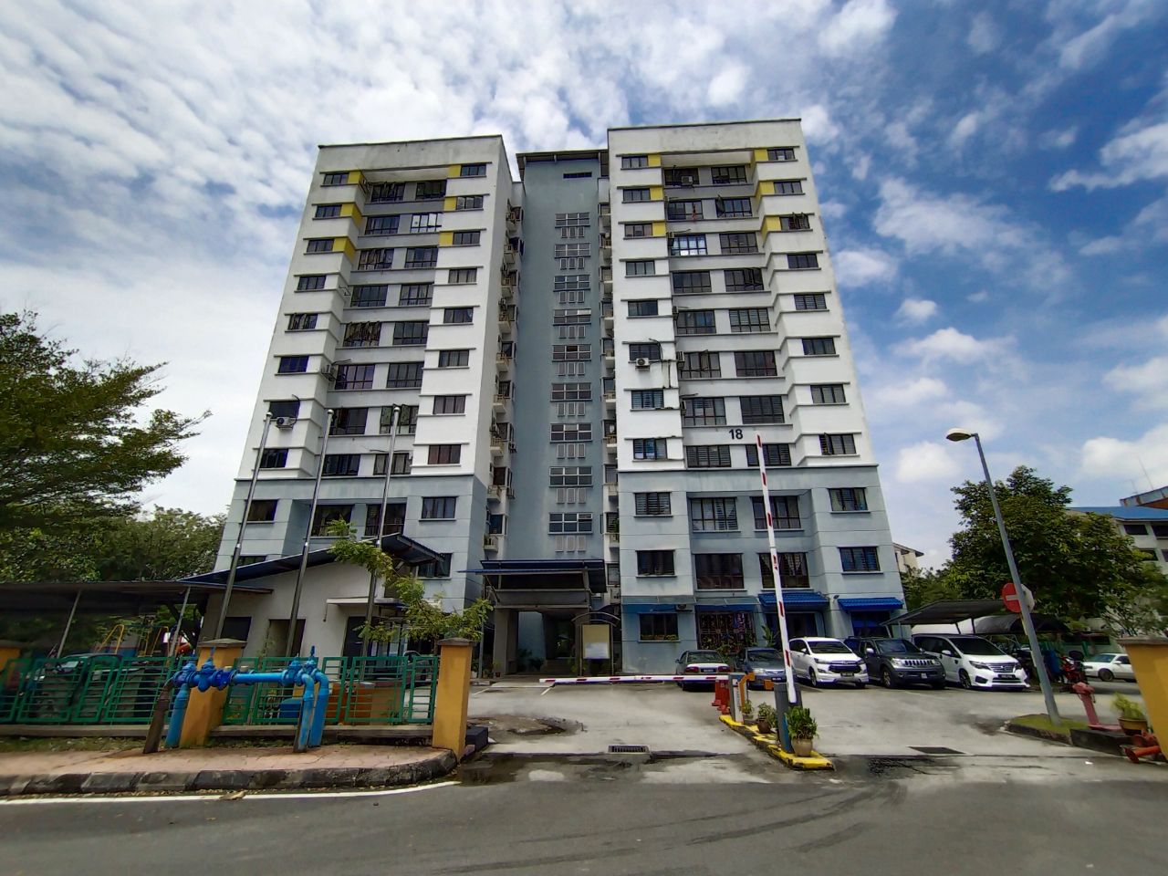 Apartment Belaian Bayu Sek 24 Shah Alam - photo 1
